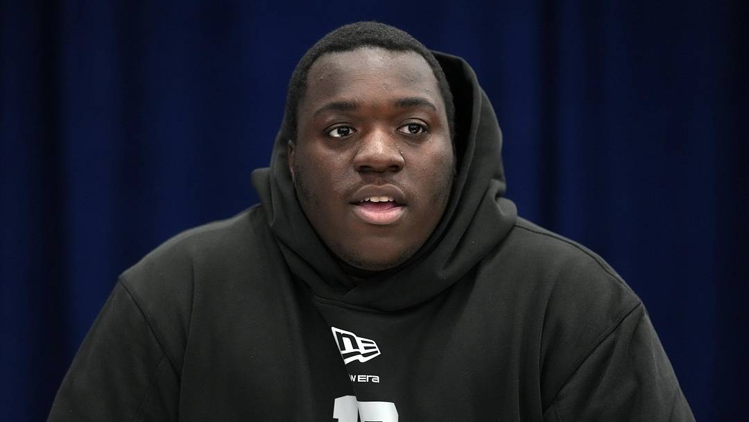 Auburn defensive lineman Bobby Johnson-Travis