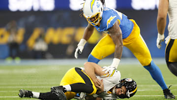 Pittsburgh Steelers v Los Angeles Chargers