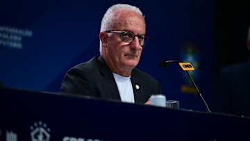 Dorival Júnior acompanha com preocupação situação de dois convocados