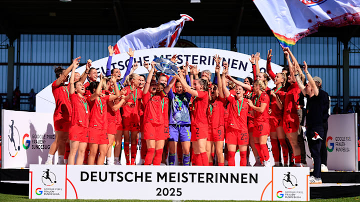 Bayern durfte diese Saison erstmals das Double feiern Bayern durfte diese Saison erstmals das Double feiern