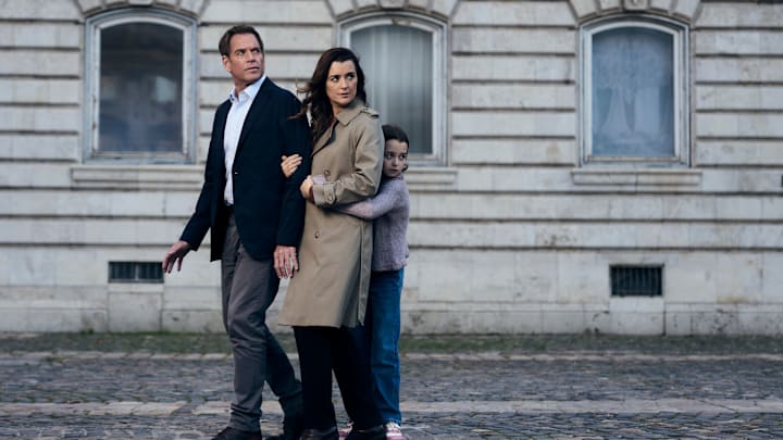 L-R Michael Weatherly as Tony Dinozzo, Cote de Pablo as Ziva David and Isla Gie as Tali In NCIS: Tony & Ziva, season 1, airing on Paramount+ 2025. Photo Credit: Jason Bell/Paramount+