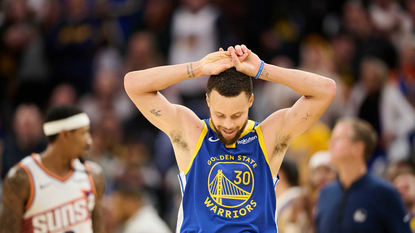 Devin Booker Shines with 31 Points as Suns Dominate Warriors in Blowout Victory
