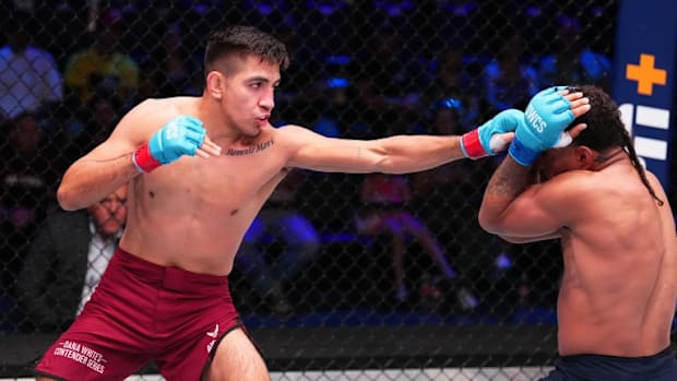 Jose Delgado fights Ernie Juarez on Dana White's Contender Series.