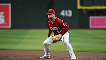 Christian Walker signs a deal with the Houston Astros in free agency.