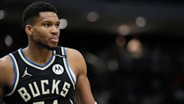New York Knicks v Milwaukee Bucks