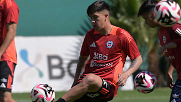 FBL-WC-2026-SAMERICA-QUALIFIERS-CHI-TRAINING
