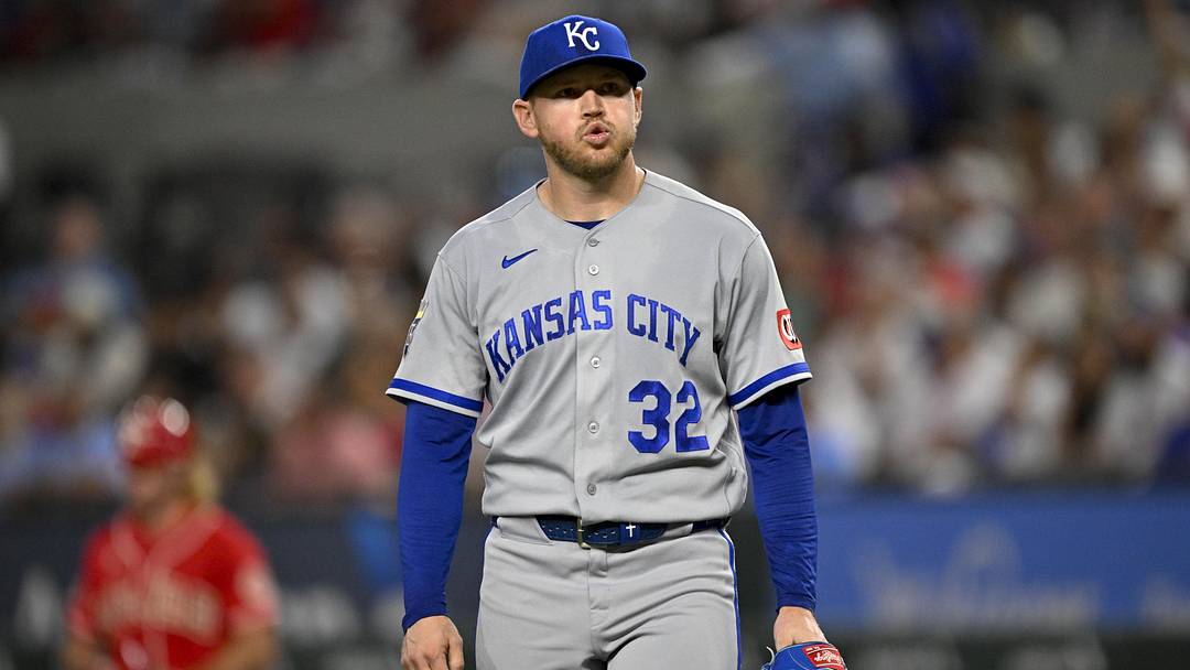 May 29, 2026; Arlington, Texas, USA; Kansas City Royals starting pitcher Stephen Kolek (32) comes off the field after he pitches against the Texas Rangers during the fourth inning at Globe Life Field. Mandatory Credit: Jerome Miron-Imagn Images May 29, 2026; Arlington, Texas, USA; Kansas City Royals starting pitcher Stephen Kolek (32) comes off the field after he pitches against the Texas Rangers during the fourth inning at Globe Life Field. Mandatory Credit: Jerome Miron-Imagn Images
