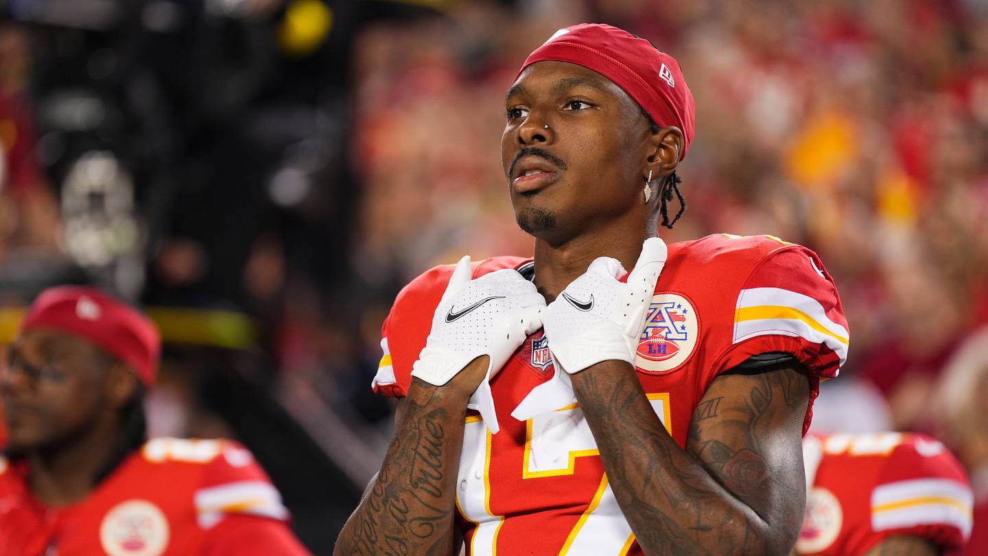 Mecole Hardman Broke His TV Watching Chiefs Chargers