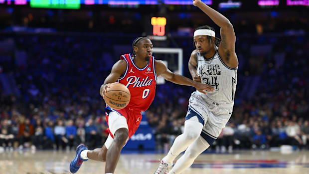 Tyrese Maxey facing the Magic.