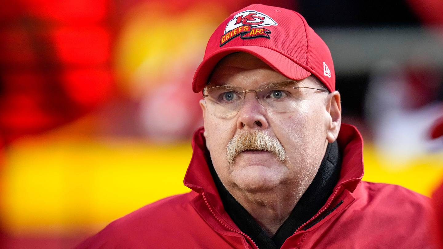 Chief on the Bubble Already Making a Case for Roster Spot at OTAs - Vimarsana News