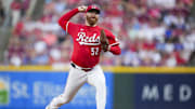 Sep 20, 2025; Cincinnati, Ohio, USA; Cincinnati Reds pitcher Zack Littell (52) throws against the Chicago Cubs in the first inning at Great American Ball Park. Mandatory Credit: Aaron Doster-Imagn Images