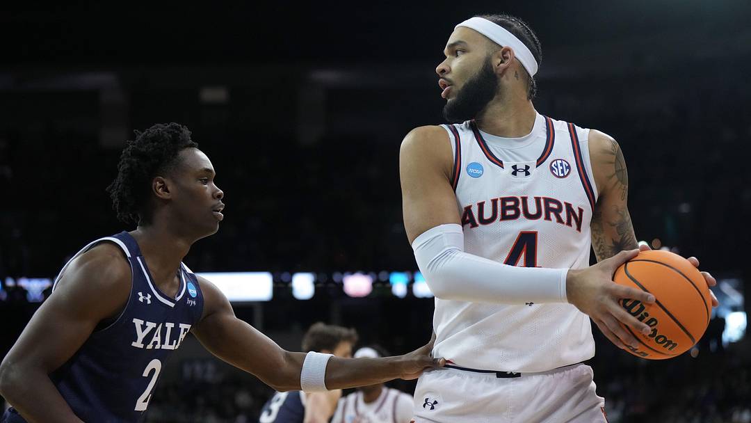 Mar 22, 2024; Spokane, WA, USA; Auburn Tigers forward Johni Broome (4) drives to the basket against Mar 22, 2024; Spokane, WA, USA; Auburn Tigers forward Johni Broome (4) drives to the basket against