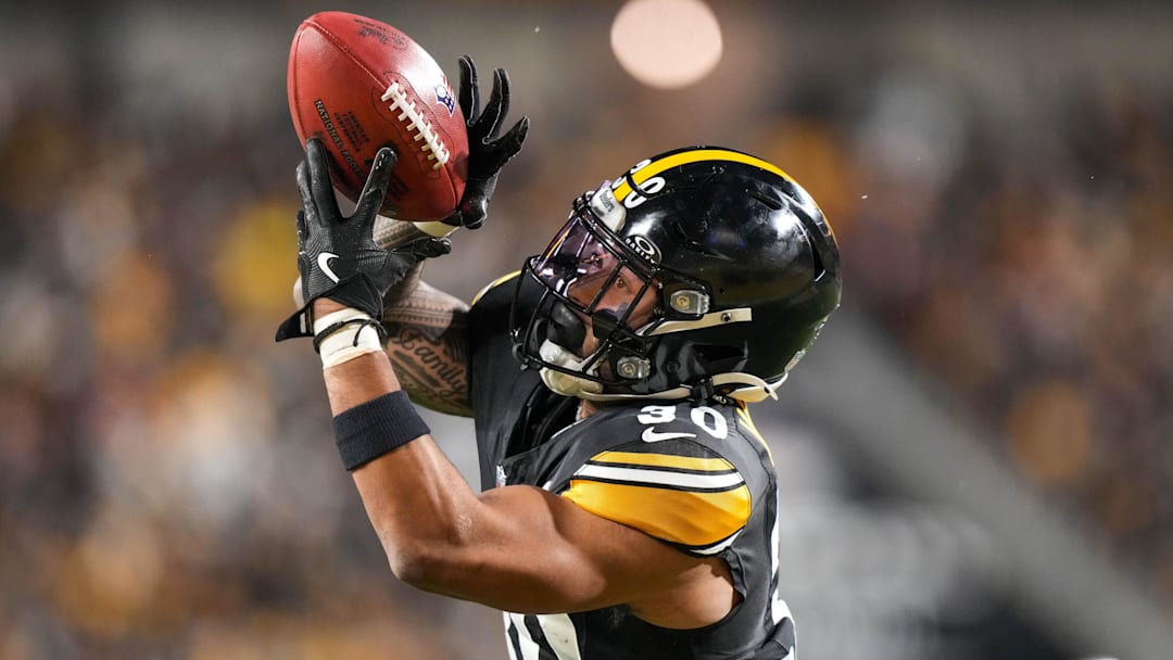 Pittsburgh Steelers running back Jaylen Warren