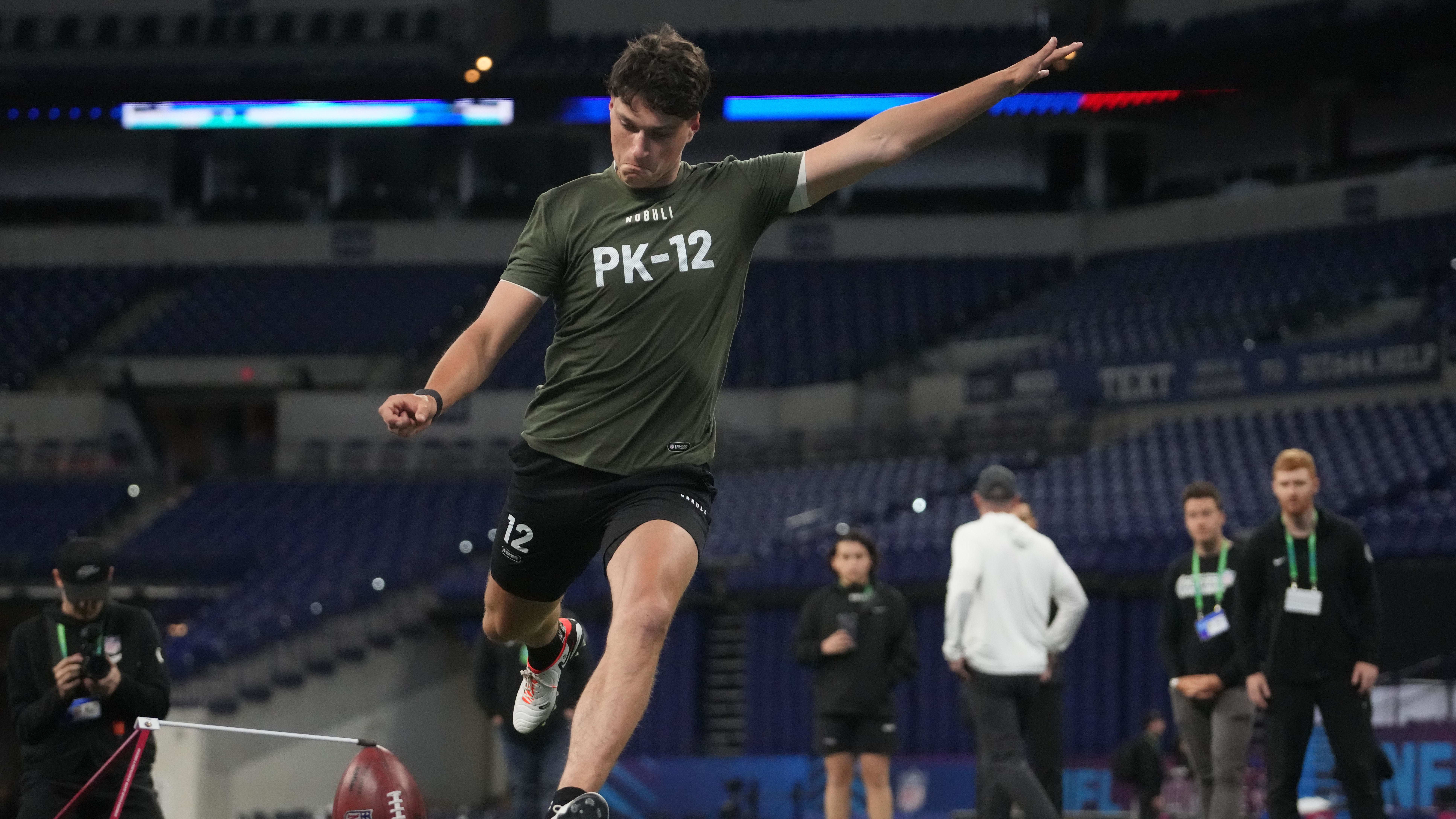 NFL International Player Pathway place kicker Charlie Smyth kicks field goals at the 2024 NFL Combine in Indianapolis, IN.