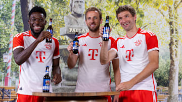 FC Bayern München and Paulaner Photo Session