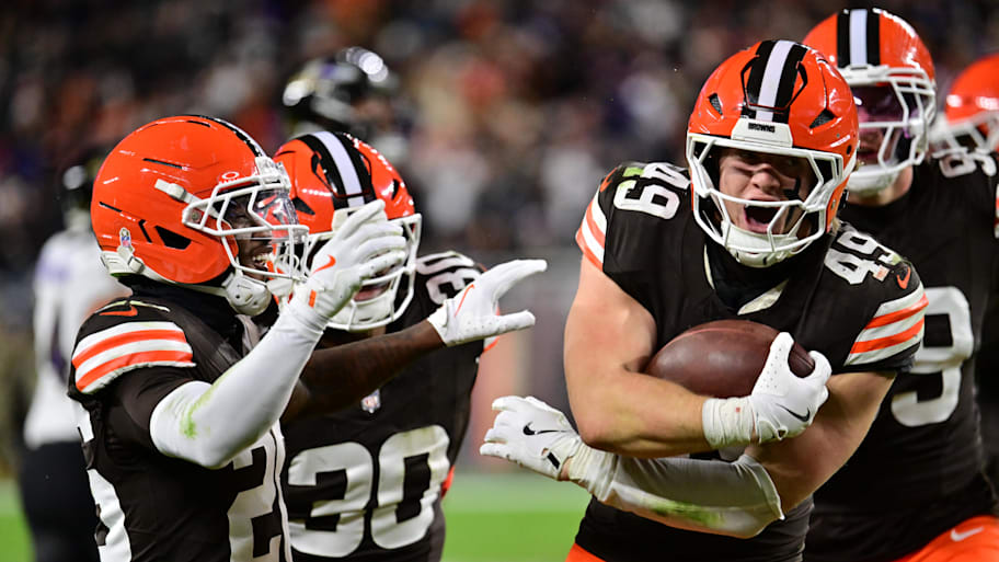 Browns linebacker Carson Schwesinger