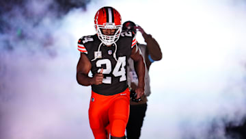 Pittsburgh Steelers v Cleveland Browns