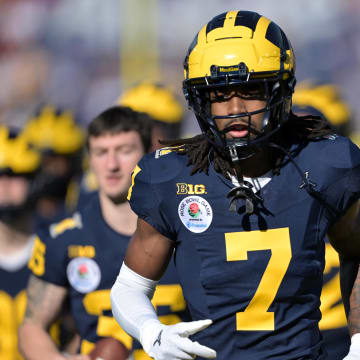 Jan 1, 2024; Pasadena, CA, USA; Michigan Wolverines defensive back Makari Paige (7) warms up before the game against the Alabama Crimson Tide in the 2024 Rose Bowl college football playoff semifinal game at Rose Bowl. Mandatory Credit: Jayne Kamin-Oncea-USA TODAY Sports