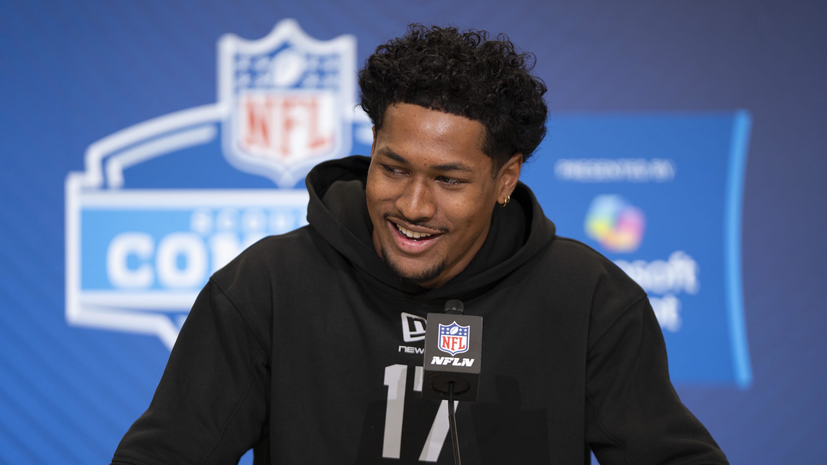 Chris Johnson becomes rare first-round pick as San Diego State star goes No. 27 to Dolphins in NFL Draft