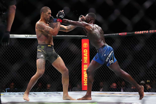 Alex Pereira fights Israel Adesanya during UFC 287 at Miami-Dade Arena. 