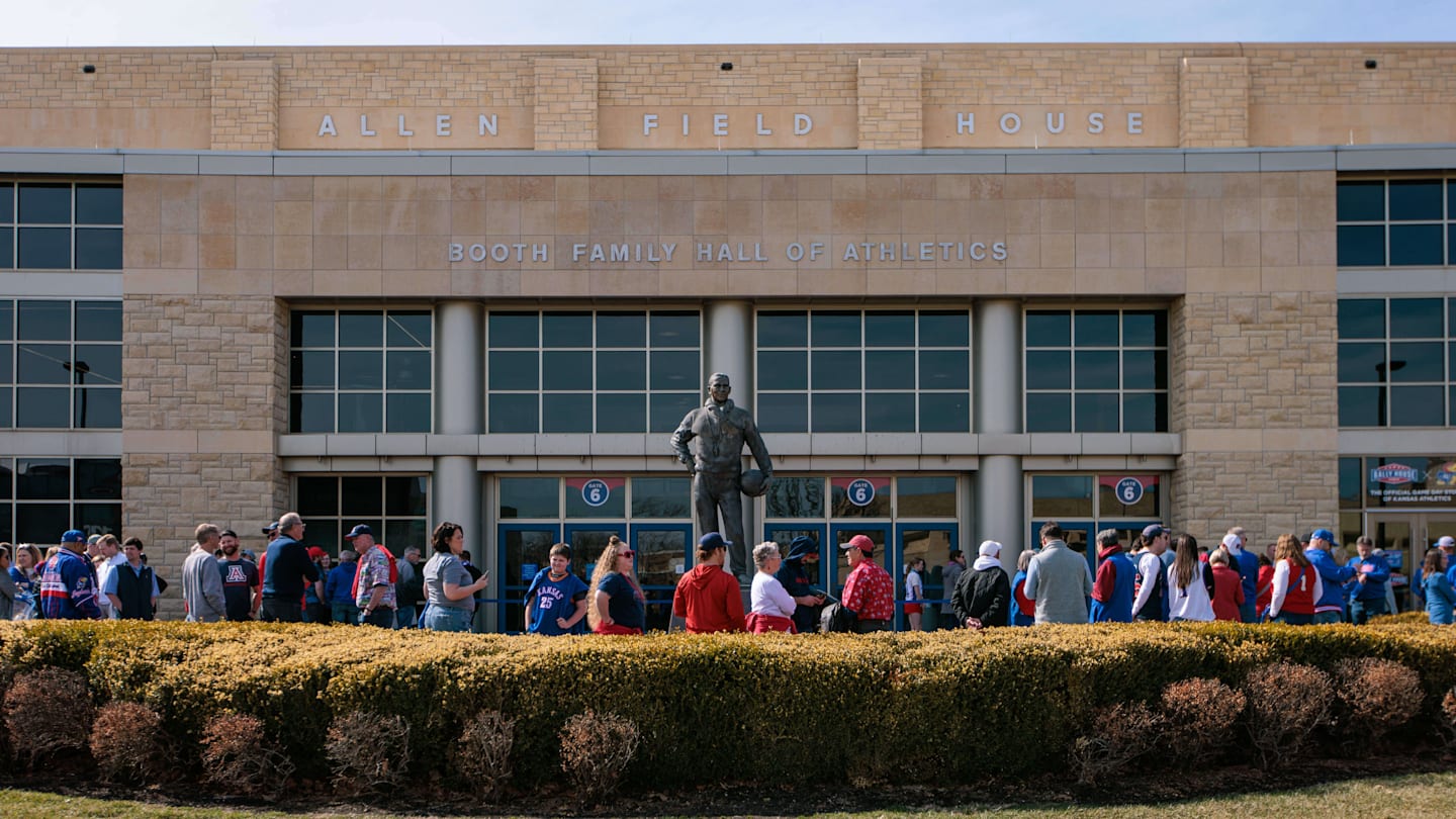 Allen Fieldhouse Architect Warren Corman Dies at 99
