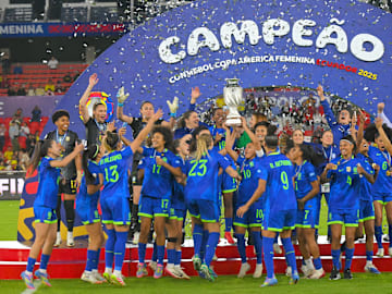 Brasil venceu Colômbia em jogo de oito gols