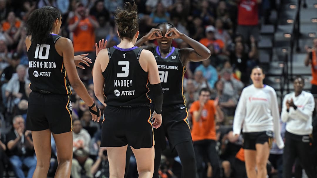 Connecticut Sun v New York Liberty