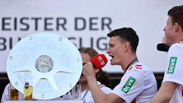 Eric Martel, hier bei der Meisterfeier, könnte bald sogar europäisch spielen