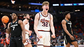 Illinois Fighting Illini guard Kasparas Jakucionis (32)