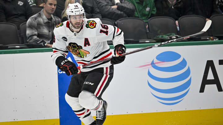Blackhawks C Jason Dickson signed a two-year, $8.5 million extension on Tuesday. 