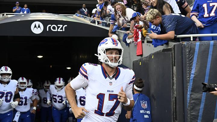 Aug 17, 2025; Chicago, Illinois, USA; Buffalo Bills quarterback Josh Allen (17) leads the team during warmups before a preseason game against the Chicago Bears at Soldier Field. Mandatory Credit: Matt Marton-Imagn Images Aug 17, 2025; Chicago, Illinois, USA; Buffalo Bills quarterback Josh Allen (17) leads the team during warmups before a preseason game against the Chicago Bears at Soldier Field. Mandatory Credit: Matt Marton-Imagn Images