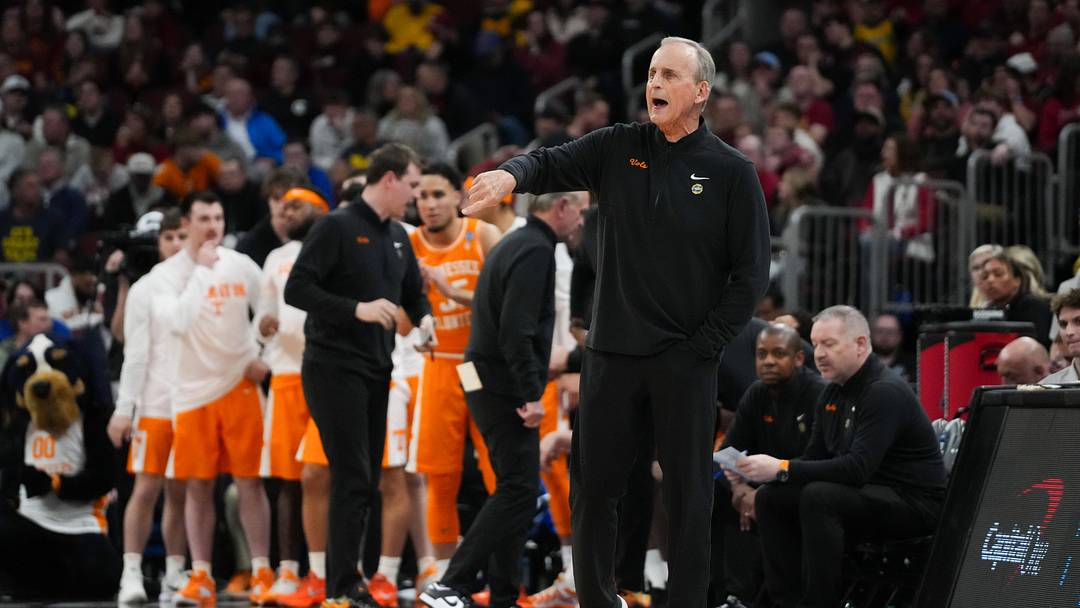 Mar 27, 2026; Chicago, IL, USA; Tennessee Volunteers head coach Rick Barnes reacts in the first half against the Iowa State Cyclones during a Sweet Sixteen game of the Midwest Regional of the men's 2026 NCAA Tournament at United Center. Mandatory Credit: David Banks-Imagn Images