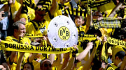 Les supporters du Borussia Dortmund espère soulever le titre en Bundesliga