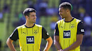 Giovanni Reyna mit Felix Nmecha