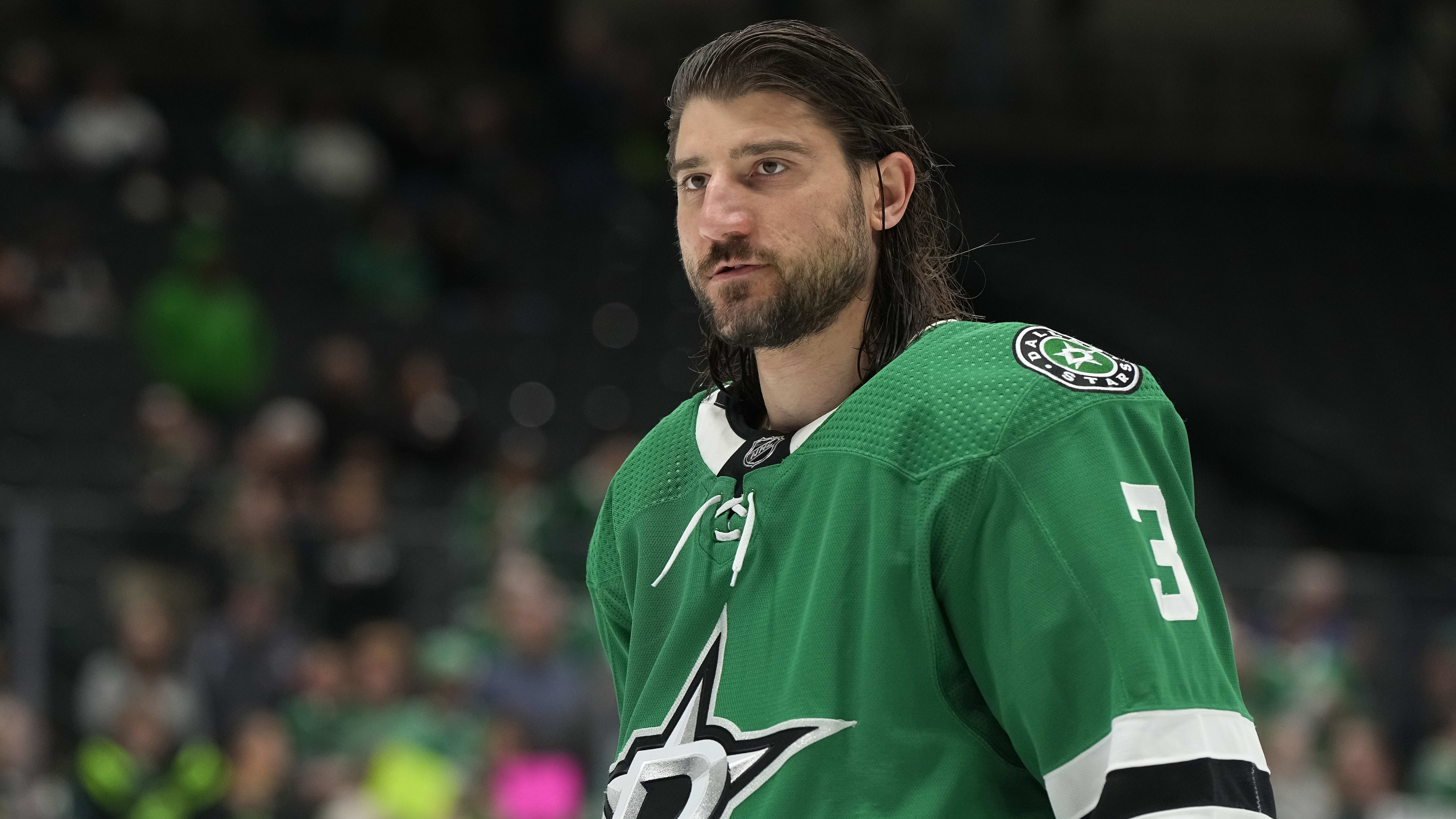 阿納海姆小鴨隊應該在 NHL 自由球員市場上瞄準的前三名右投後衛