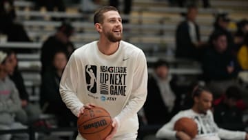 Feb 16, 2025; Oakland, California, USA;  Team Earn Your Leisure guard Erik Stevenson (10) of the Capital City Go-Go warms up before a game against Team Braxton at Moscone Center. Mandatory Credit: Darren Yamashita-Imagn Images
