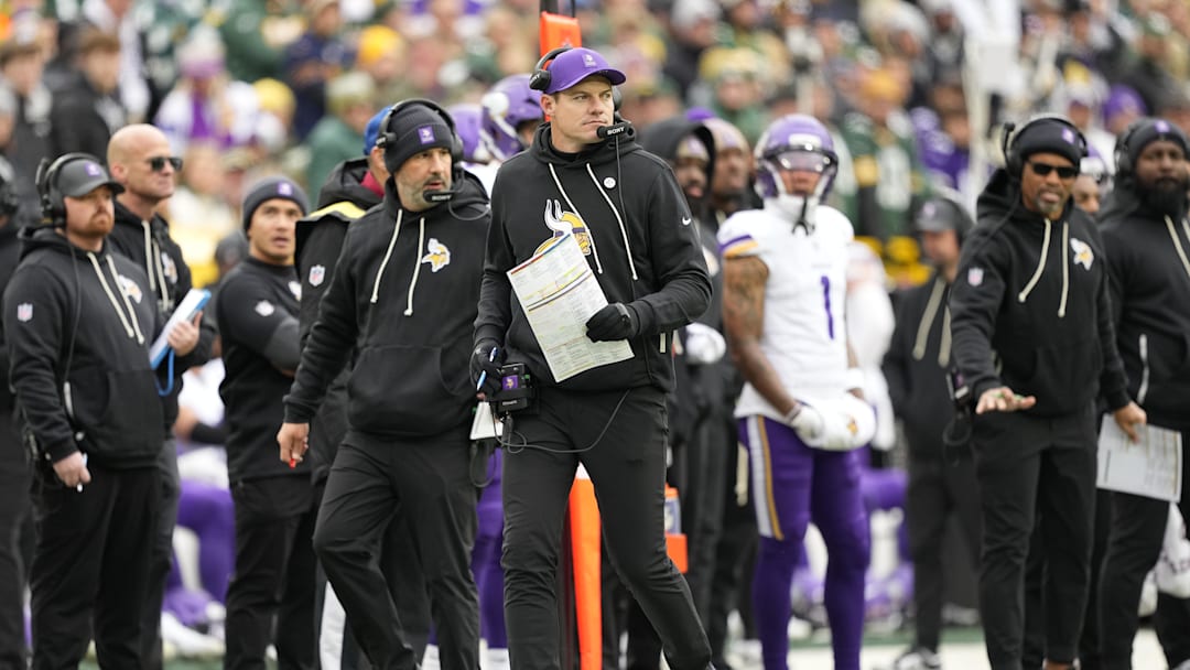 Nov 23, 2025; Green Bay, Wisconsin, USA; Minnesota Vikings head coach Kevin O'Connell on the sidelines against the Green Bay Packers during the first half at Lambeau Field. Mandatory Credit: Jeff Hanisch-Imagn Images Nov 23, 2025; Green Bay, Wisconsin, USA; Minnesota Vikings head coach Kevin O'Connell on the sidelines against the Green Bay Packers during the first half at Lambeau Field. Mandatory Credit: Jeff Hanisch-Imagn Images