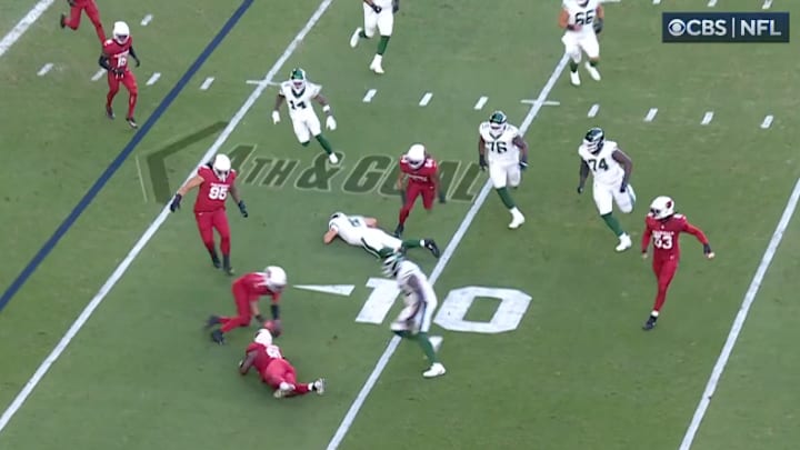 Aaron Rodgers and the Jets continue to be a mess. 