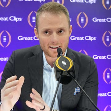 ESPN college football analyst Greg McElroy predicted the winner of this weekend's Red River Rivalry game between the Oklahoma Sooners and Texas Longhorns.