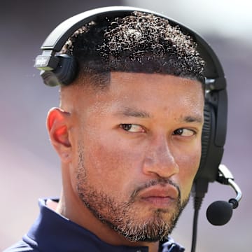 Notre Dame’s Marcus Freeman Reacts to Playcalling in Loss to Miami