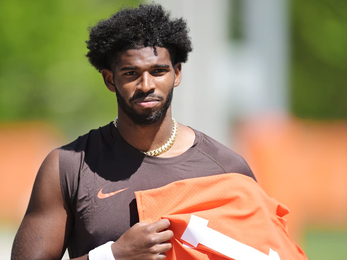 Shedeur Sanders reportedly under consideration by MIKE TOMLIN to make Steelers history....vannguyen