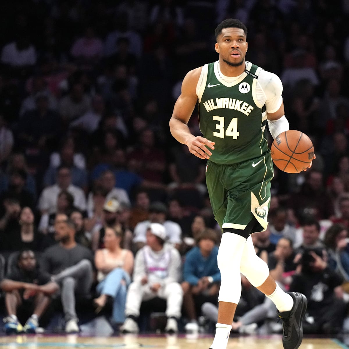 Funko NBA Milwaukee Bucks GOLD Giannis Antetokounmpo