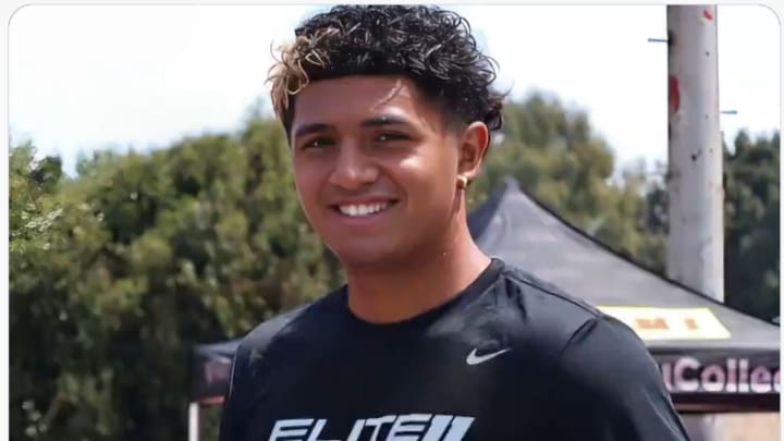 Quarterback Jaron Keawe Sagapulotele Commits to Cal