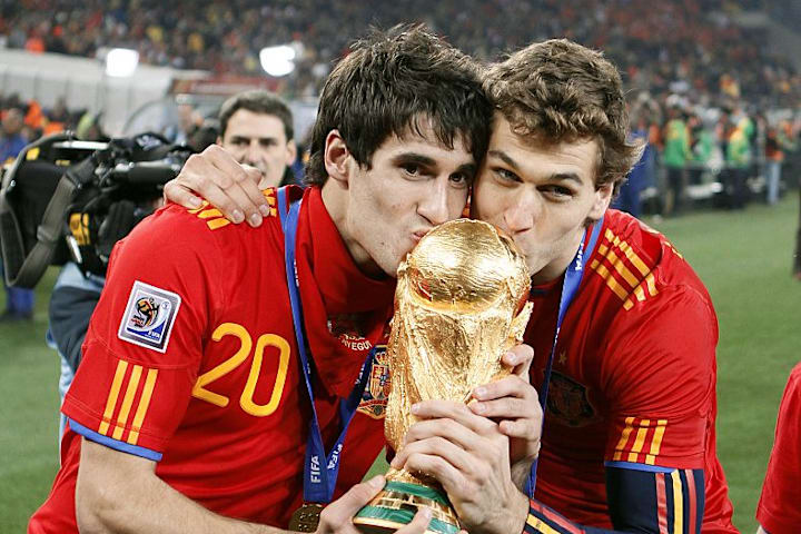 Weltmeister 2010: Javi Martinez zusammen mit Fernando Llorente
