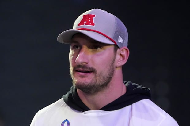 Buffalo Bills new defensive end addition, Joey Bosa at the Pro Bowl.