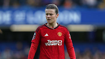 United's Hayley Ladd set for move to Everton 