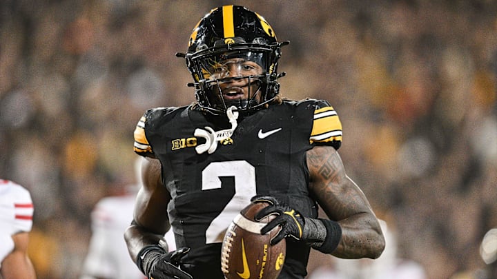 Iowa Hawkeyes running back Kaleb Johnson