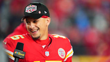 Los Angeles Chargers v Kansas City Chiefs