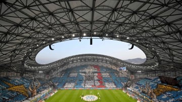 Tifos géants des supporters marseillais pour la réception de Brest.