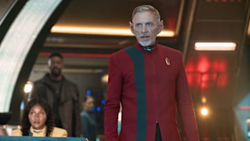 L-R Zahra Bentham as CMDR Jemison, David Ajala as Book and Callum Keith Rennie as Rayner in Star Trek: Discovery, episode 9, season 5, streaming on Paramount+, 2023. Photo Credit: Michael Gibson/Paramount+